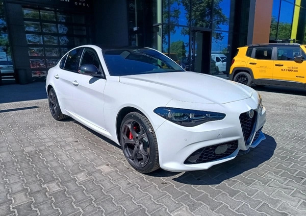 Alfa Romeo Giulia cena 235900 przebieg: 1, rok produkcji 2024 z Ostrzeszów małe 232